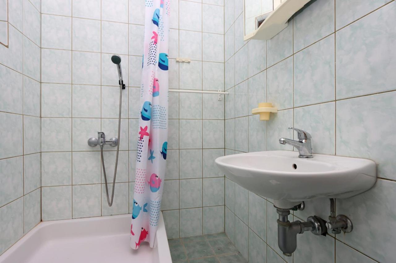 Apartments And Rooms With Parking Space Selce, Crikvenica - 2362 Exterior foto