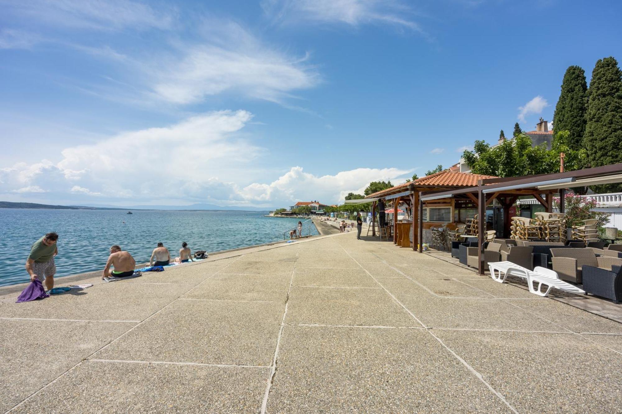 Apartments And Rooms With Parking Space Selce, Crikvenica - 2362 Exterior foto